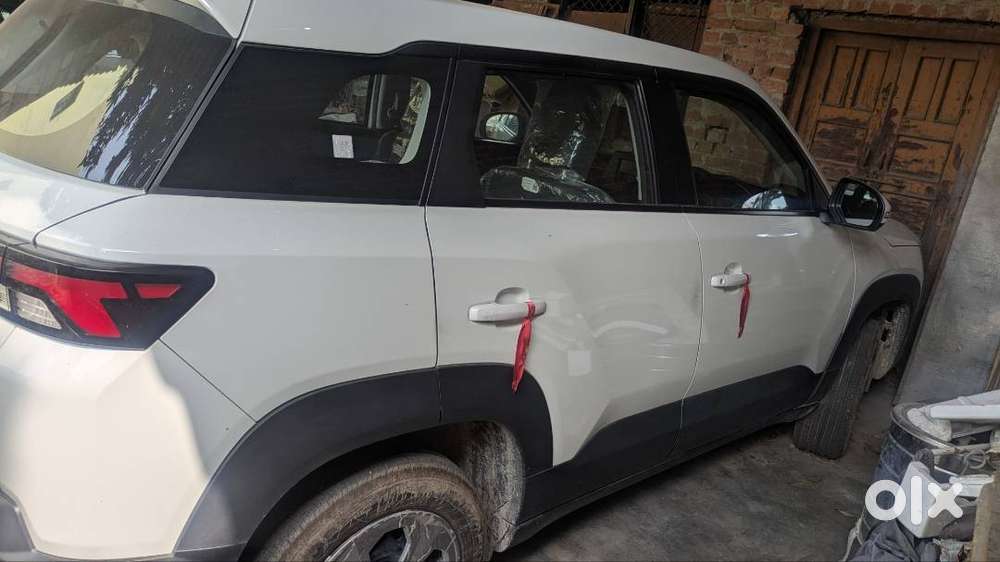 New Car Model Breeza Lxi Driven Only 2500 Km