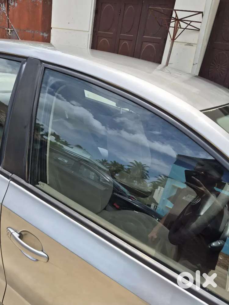 Skoda Rapid Elegance 2012