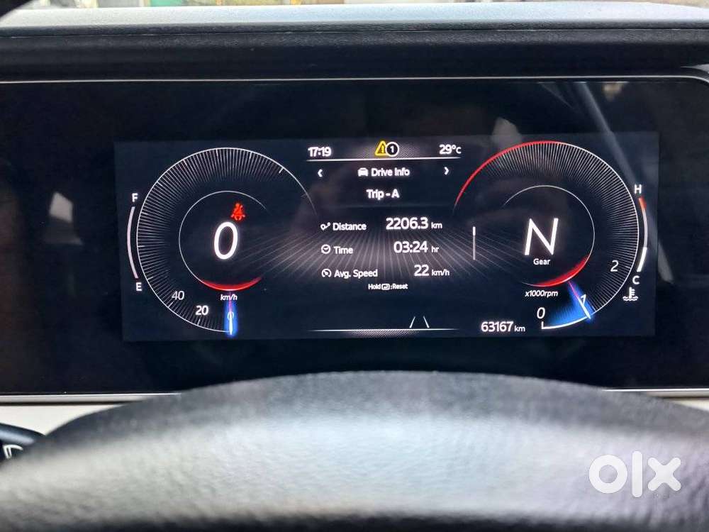 Mahindra Xuv700 2.2 Ax 7 Diesel Mt Str, 2022