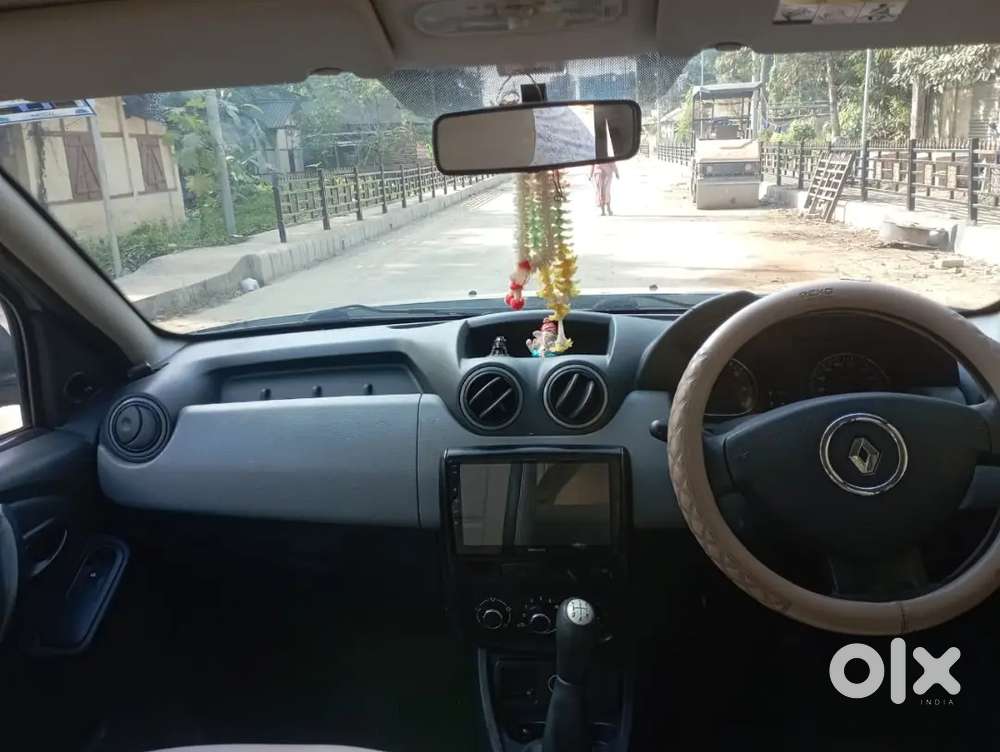 Renault Duster 2014 Petrol Well Maintained