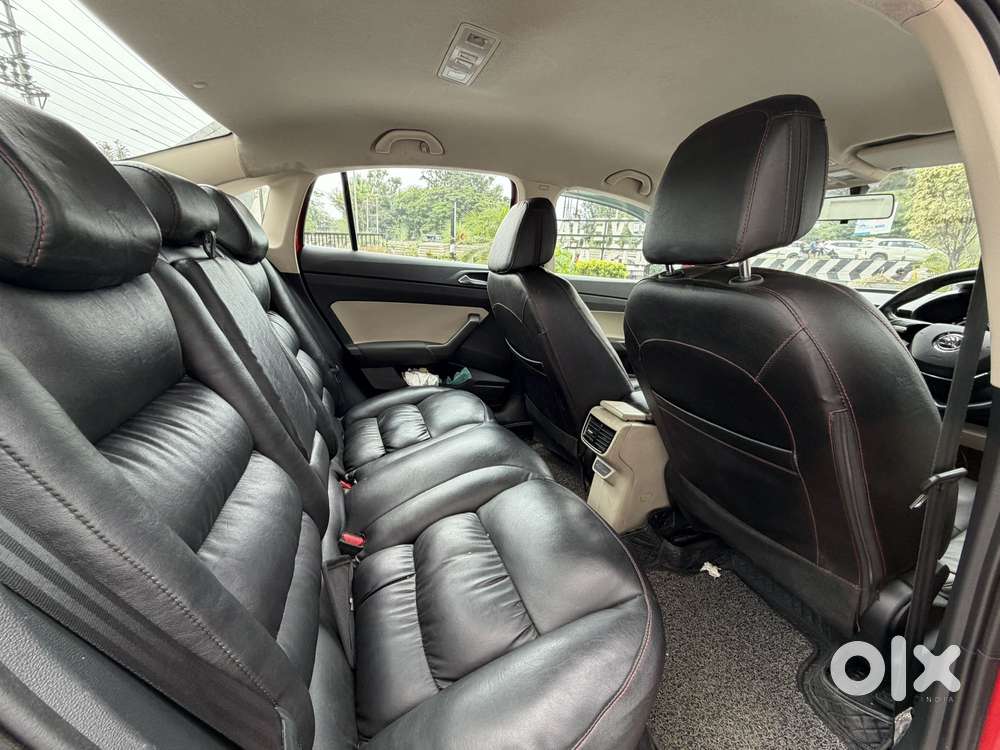 Skoda Slavia Ambition 1.5l Tsi Mt, 2023, Petrol