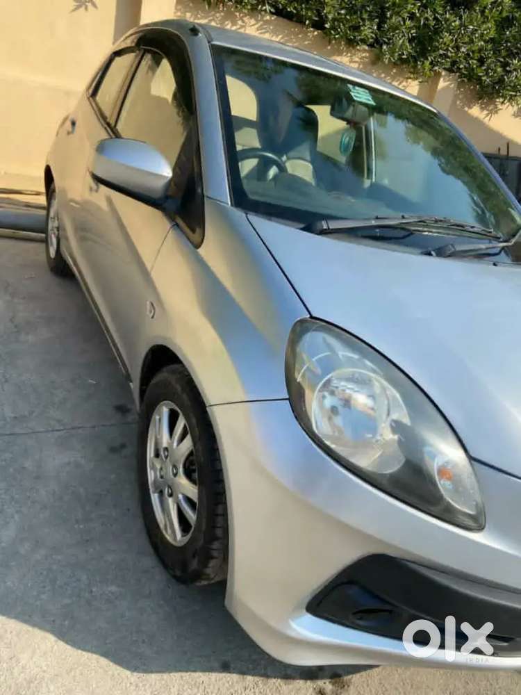 Honda Brio 2012 Petrol Well Maintained
