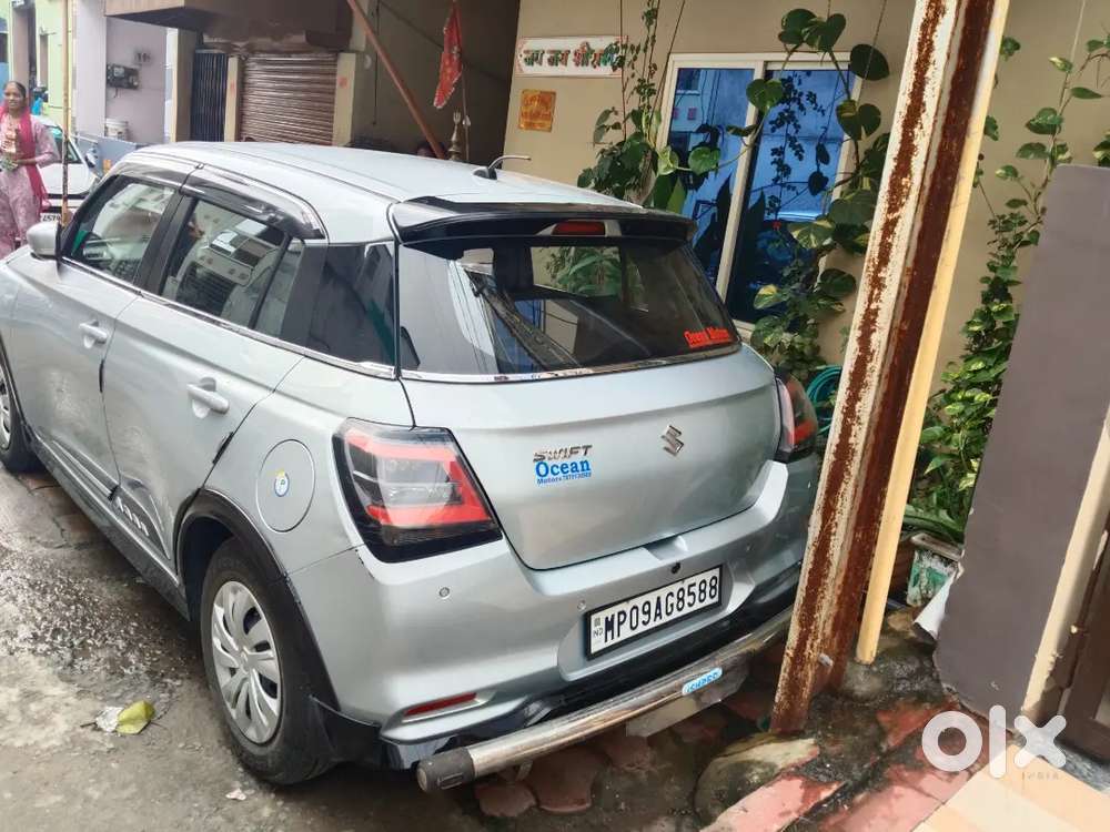 Maruti Suzuki Swift Dlx 2025