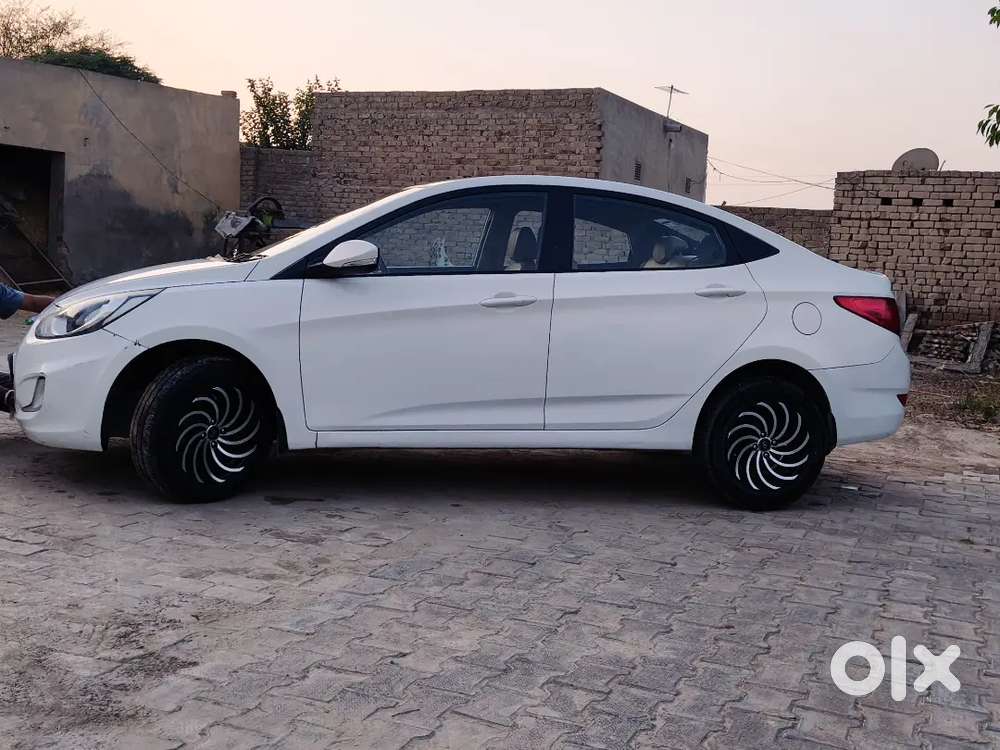 2014 Hyundai Verna Diesel Manual Car