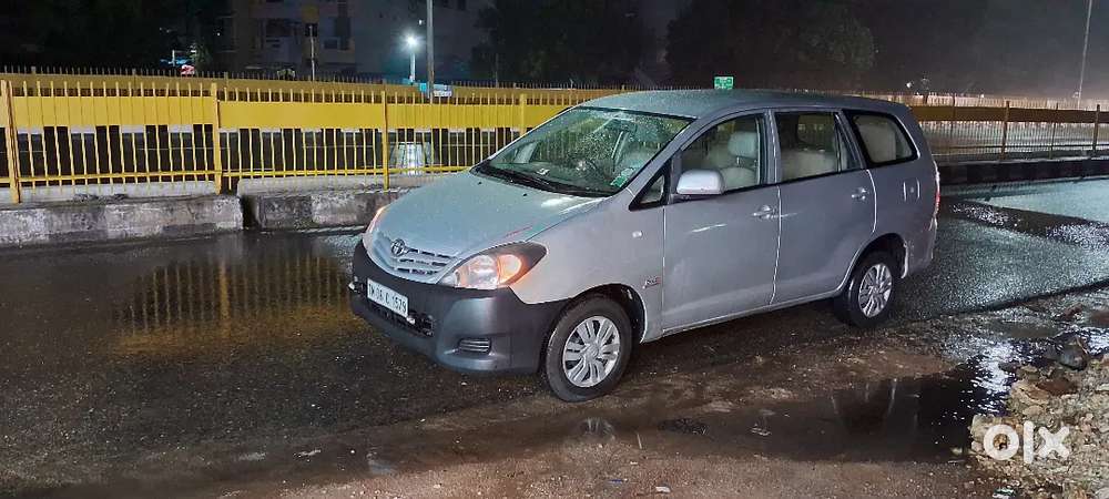 Toyota Innova 2010