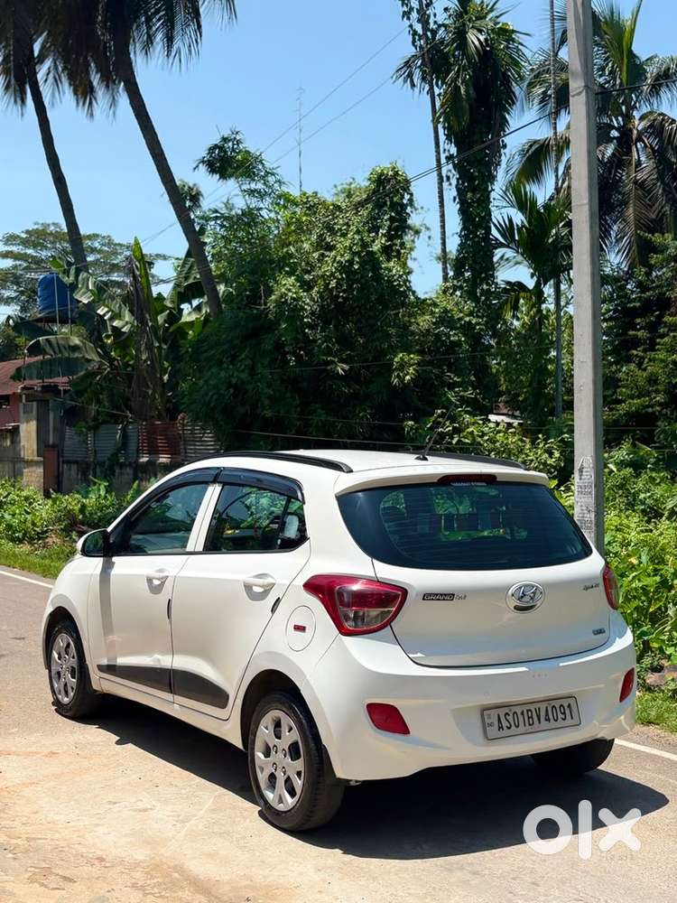 Hyundai Grand I10 2015 Petrol Well Maintained