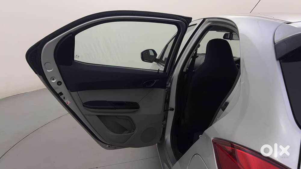 Tata Tiago 1.2 Revotron Xt, 2019, Petrol