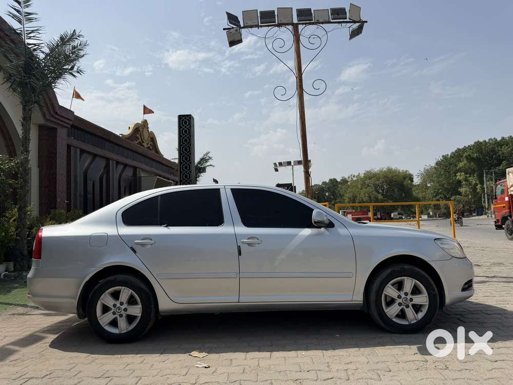 Skoda Laura 1.8 Tsi Ambition, 2012, Petrol