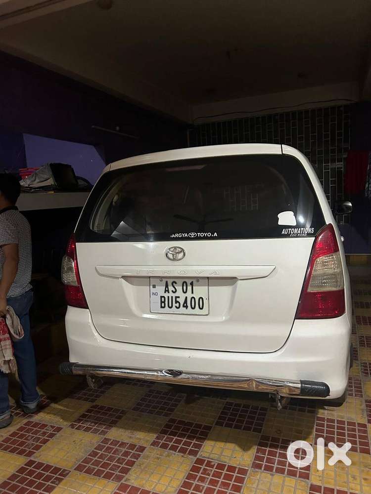 Toyota Innova 2.5 Diesel – Well Maintained – 2012
