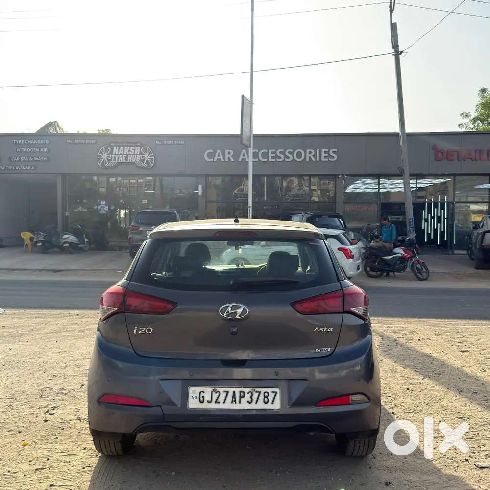 Hyundai Elite I20 2016 Diesel 105000 Km Driven