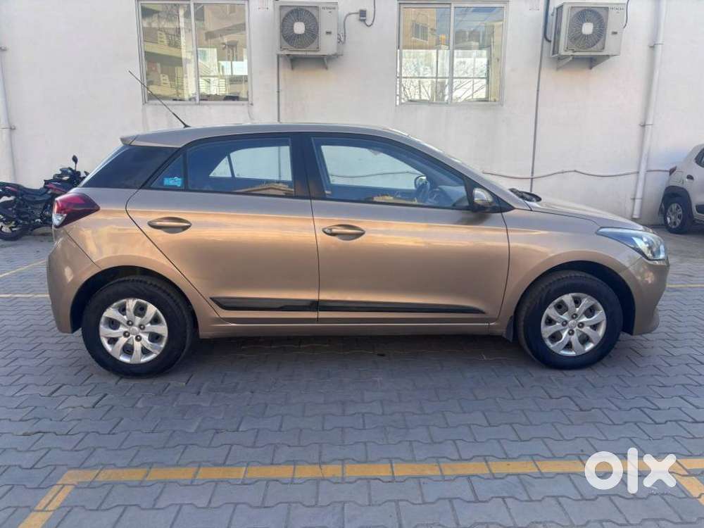 Hyundai Elite I20 Sportz (o) 1.2, 2015, Petrol