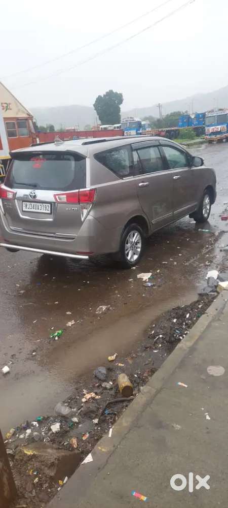 Toyota Innova Crysta 2017 मॉडल