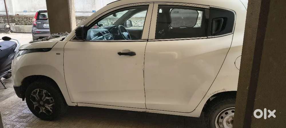 Urgent Sale Mahindra Kuv 100 Cng Plus Petrol Company Fitted Cng