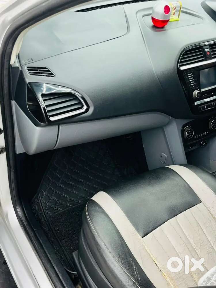 Tata Tigor Petrol 2018 Variant Last Year