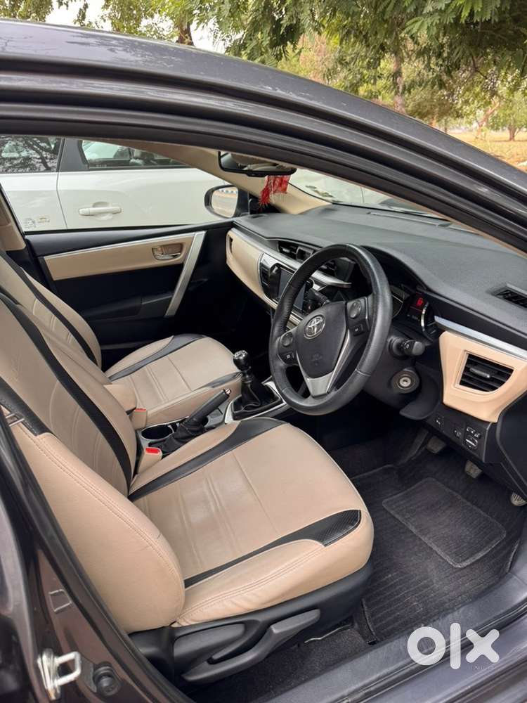 Toyota Corolla Altis 2015