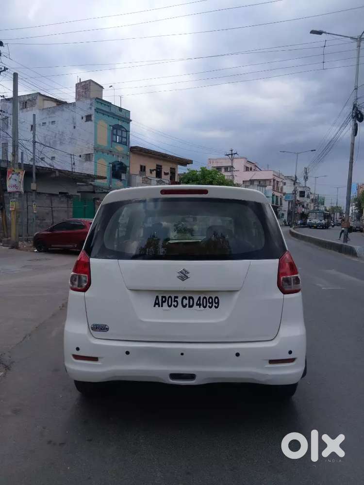 Maruti Suzuki Ertiga 2012