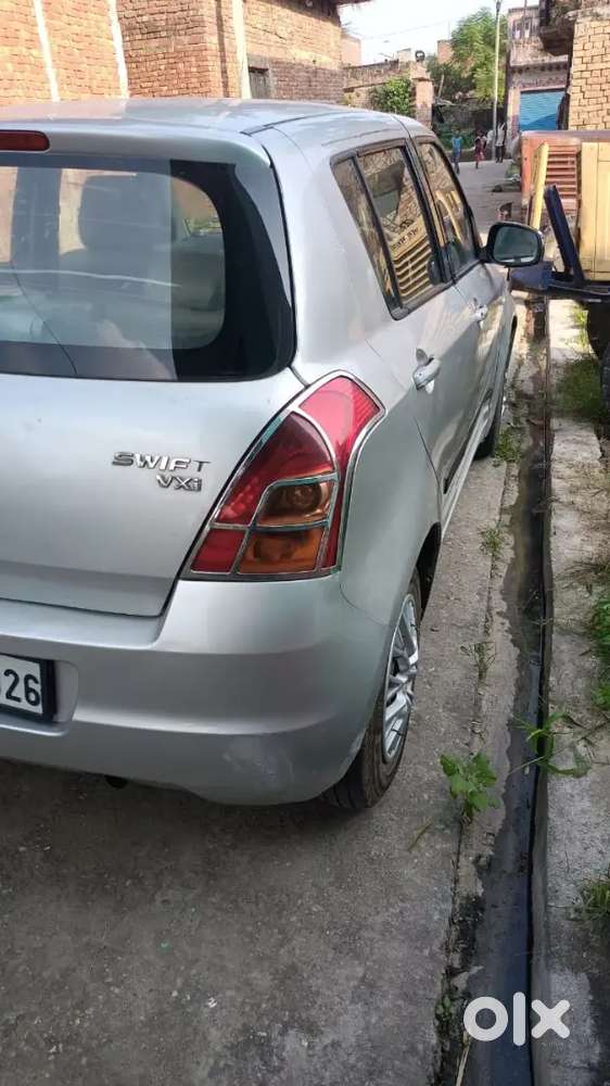 Maruti Suzuki Swift 2009 Petrol 100000 Km Driven