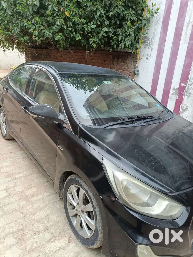 Hyundai Fluidic Verna 2012