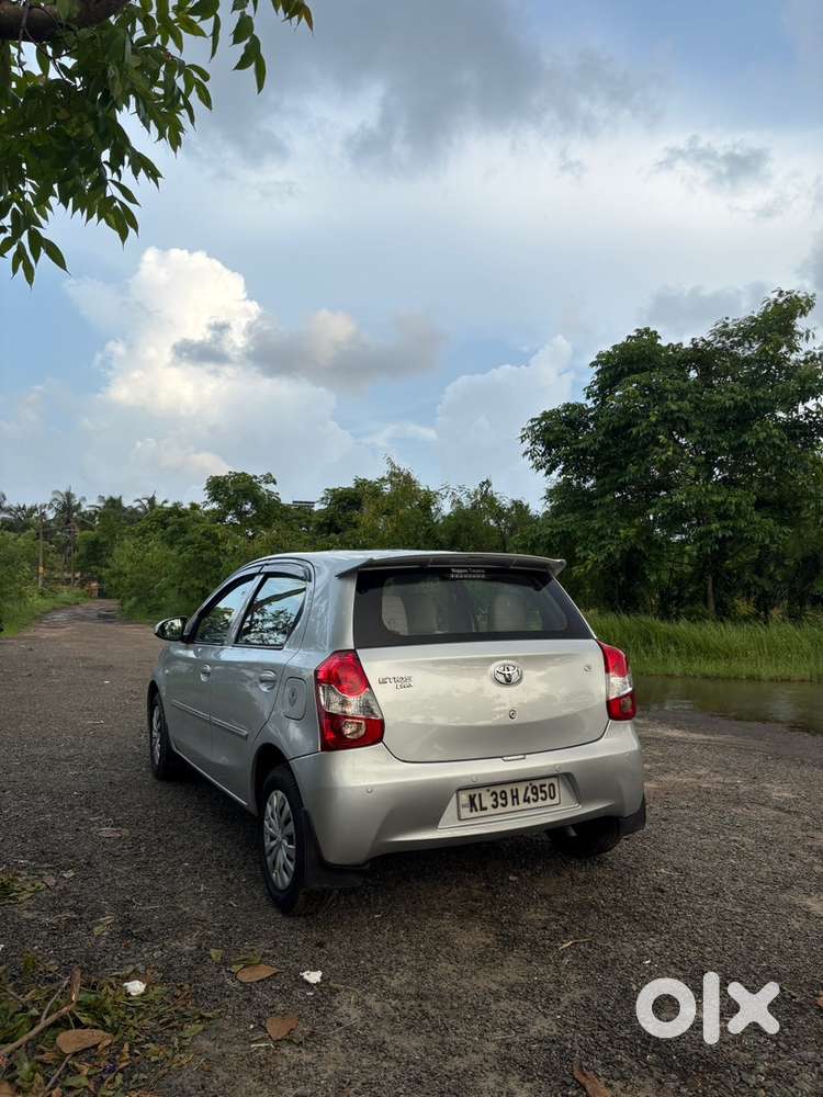 Toyota Etios Liva 2015