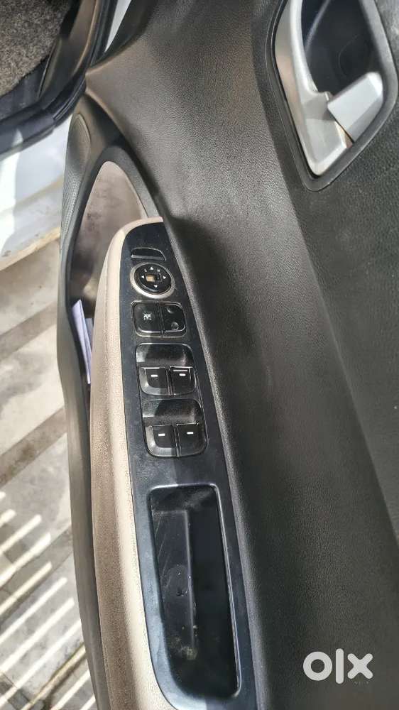 Top Model , Key Control, Company Fitted Music System ,