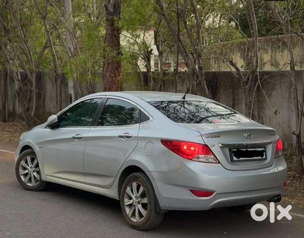 Hyundai Fluidic Verna 2012
