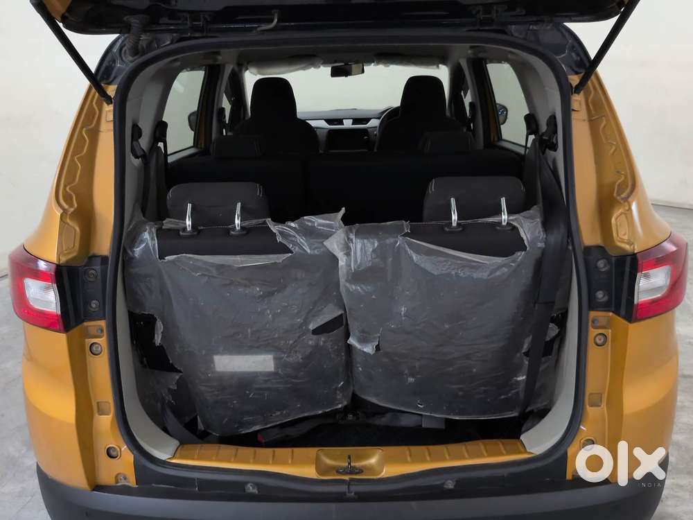 Renault Triber 1.0 Rxz Dual Tone, 2022, Petrol