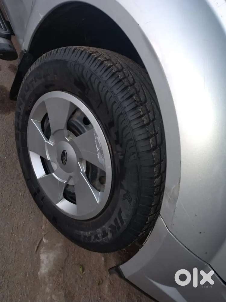 Mahindra Xuv500 2015