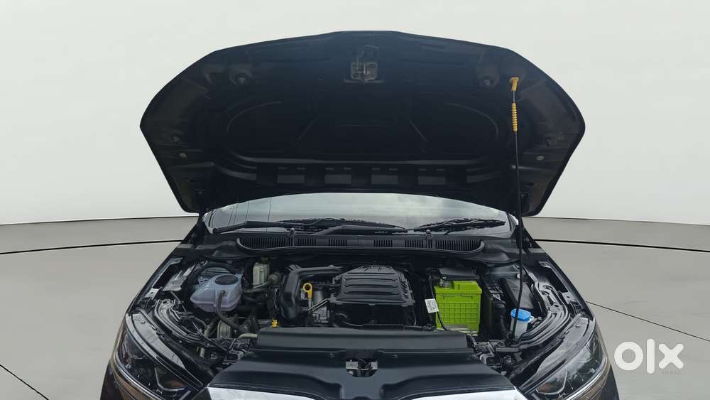 Skoda Slavia Style 1.0l Tsi At, 2024, Petrol