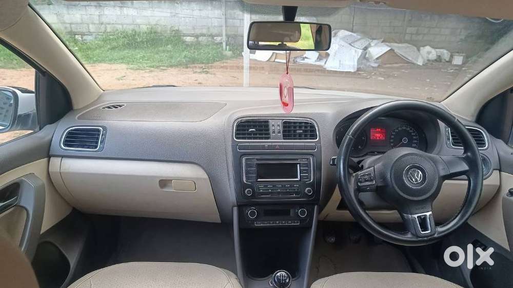 Volkswagen Vento Celeste 1.6 Highline, 2013, Diesel