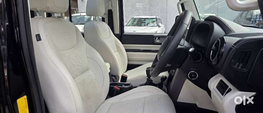 Mahindra Thar Roxx Ax7 L Diesel Mt 2wd, 2025, Diesel