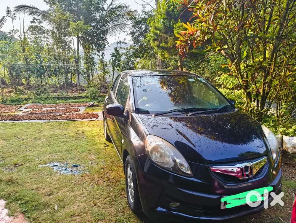 Honda Brio 2013 Petrol Well Maintained