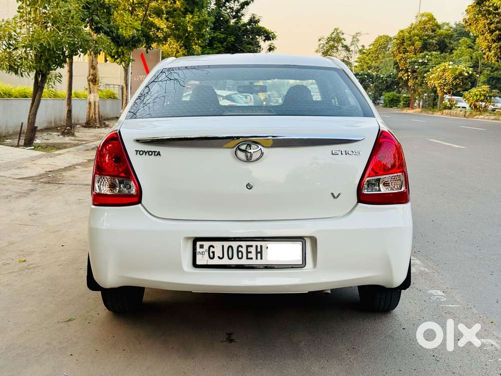 Toyota Etios Cross 1.5l V, 2011, Petrol