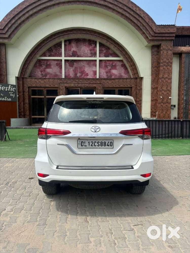 Toyota Fortuner 4x2 At 2.7 Petrol, 2020, Petrol