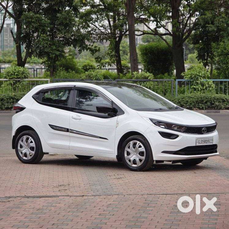 Tata Altroz 1.2 Xm Plus, 2022, Petrol