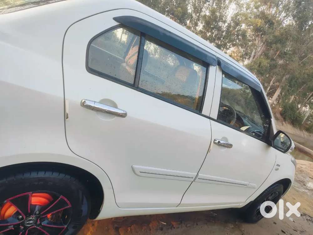 Maruti Suzuki Swift Dzire 2016 Diesel 68000 Km Driven
