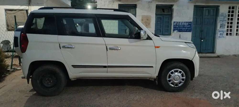 Mahindra Tuv 300 2018 Diesel 97000 Km Driven