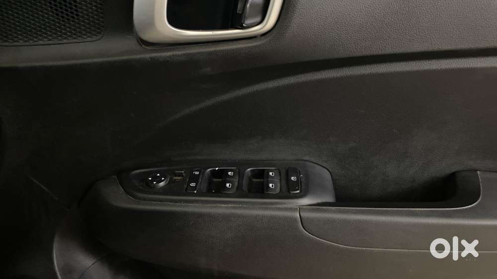 Hyundai Venue S, 2022, Petrol