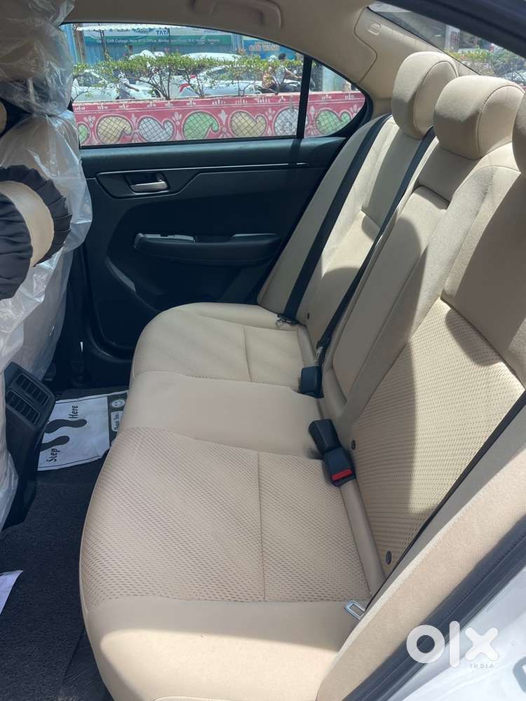 Honda Amaze Petrol 2025