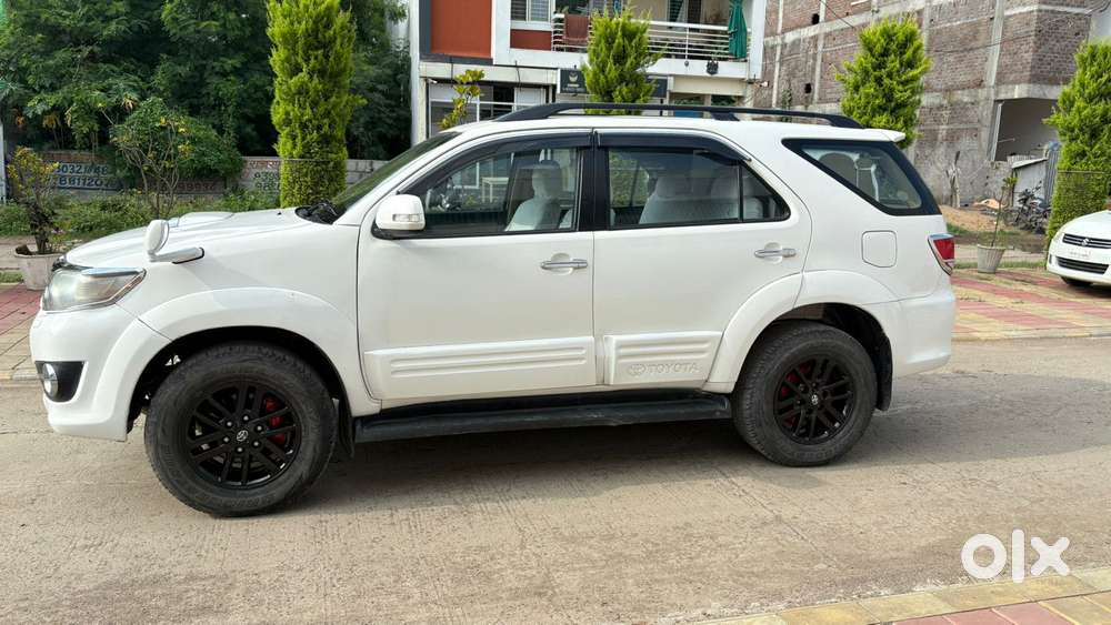 Toyota Fortuner 3.0 4x2 Mt, 2015