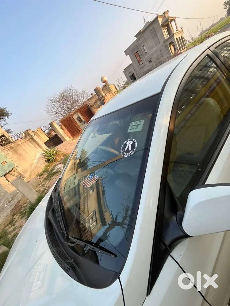 Hyundai Fluidic Verna 2012