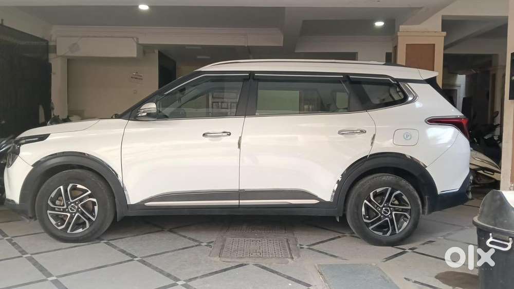 Kia Carens 2022 Petrol Well Maintained