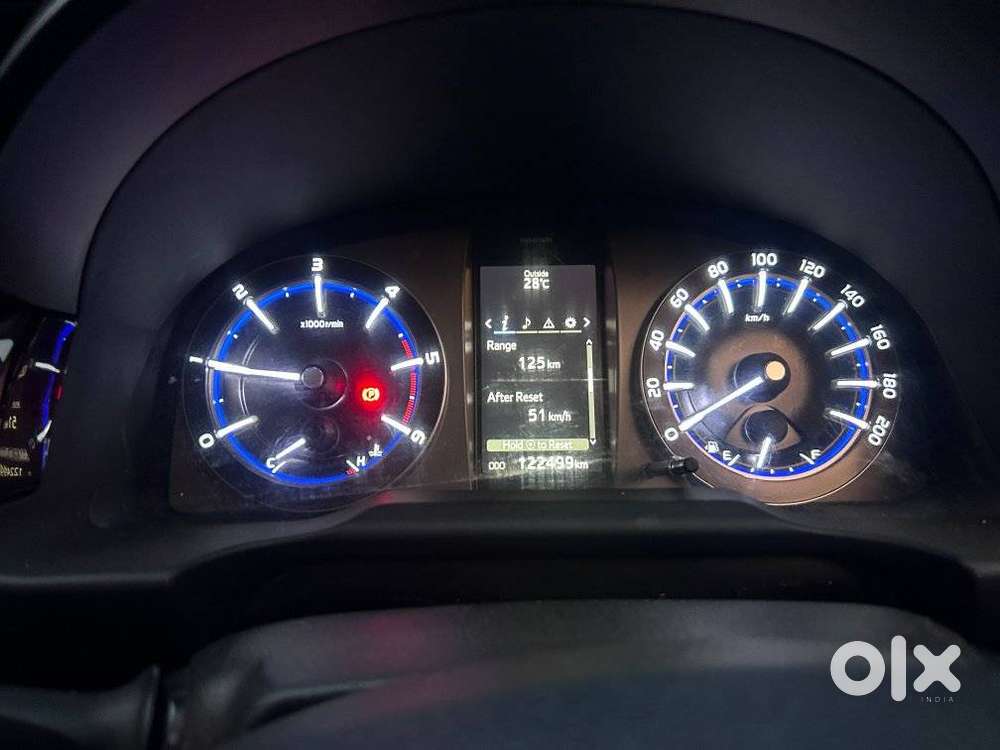 Toyota Innova Crysta 2.4 V 7 Str, 2017, Diesel