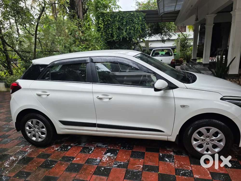 Hyundai I20 2016 Petrol Well Maintained.
