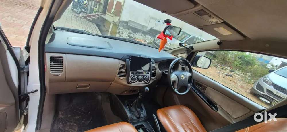Toyota Innova 2015 Diesel Well Maintained