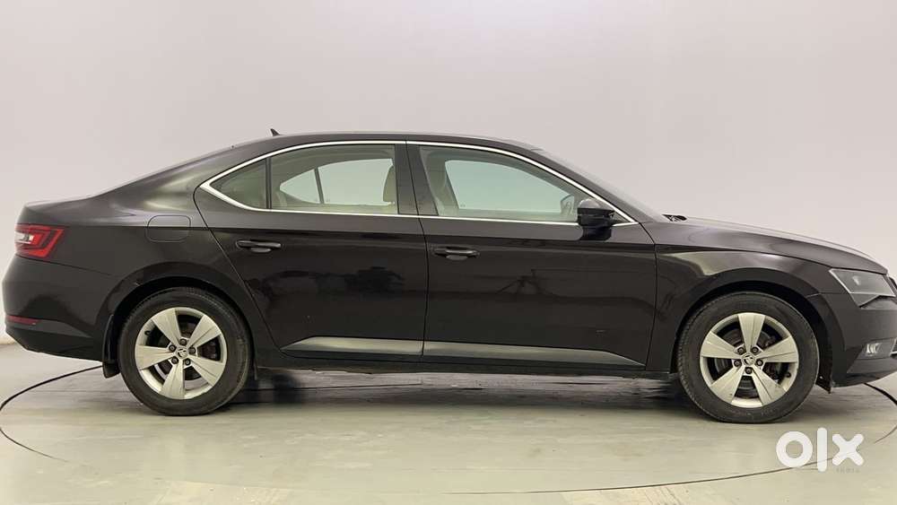Skoda Superb [2014-2016] 1.8 Style Tsi At, 2018, Petrol