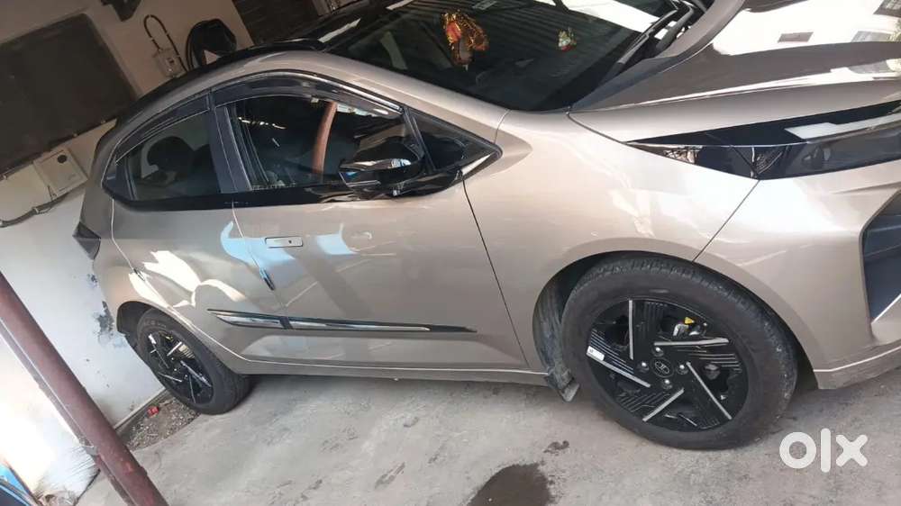 Tata Altroz 2025 Petrol 9000 Km Driven
