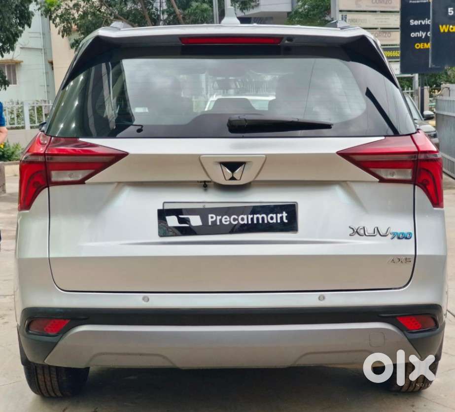 Mahindra Xuv700 2.0 Ax 5 Petrol Mt 7 Str, 2022, Petrol