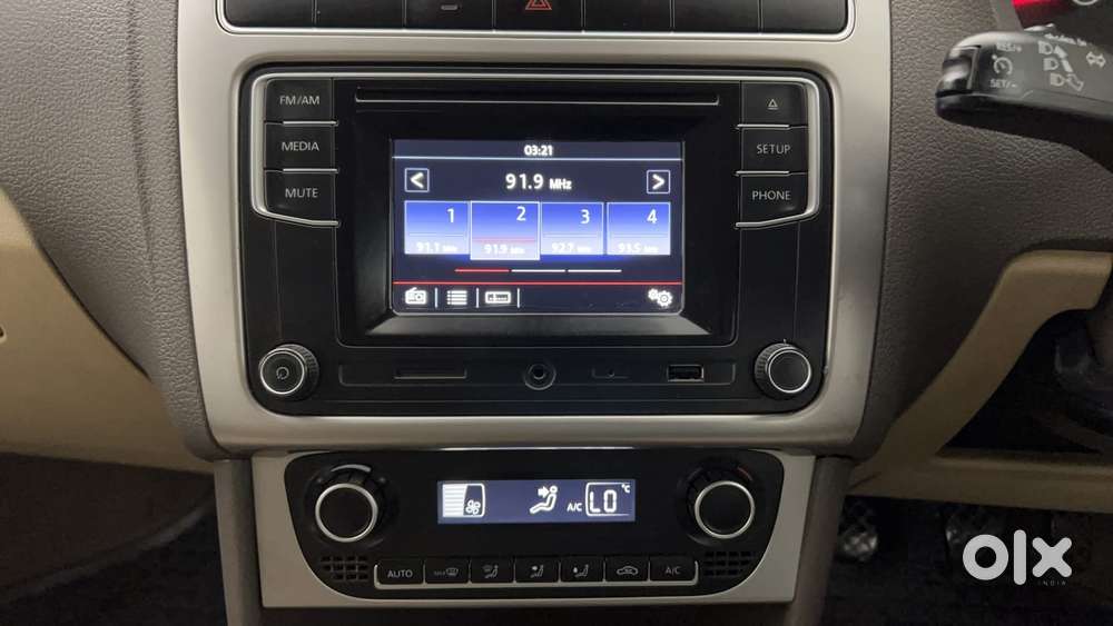 Volkswagen Vento 1.6 Highline, 2016, Petrol