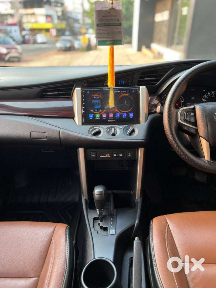 Toyota Innova Crysta 2.8 Gx At 8 Seater, 2017, Diesel