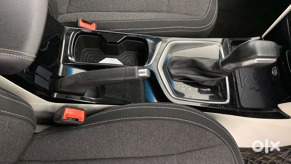 Mahindra Xuv 3xo Ax5l 1.2 Petrol At, 2024, Petrol